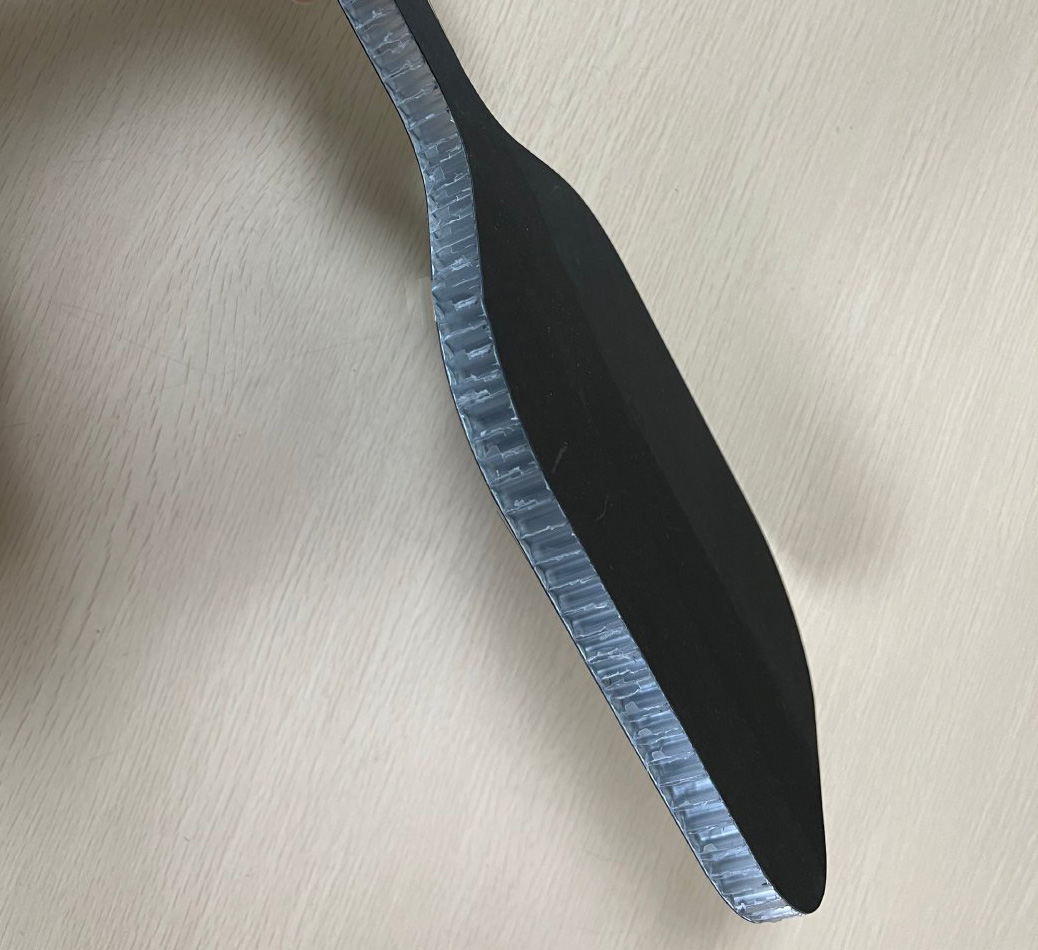 如何制作碳纤维乒乓球拍?